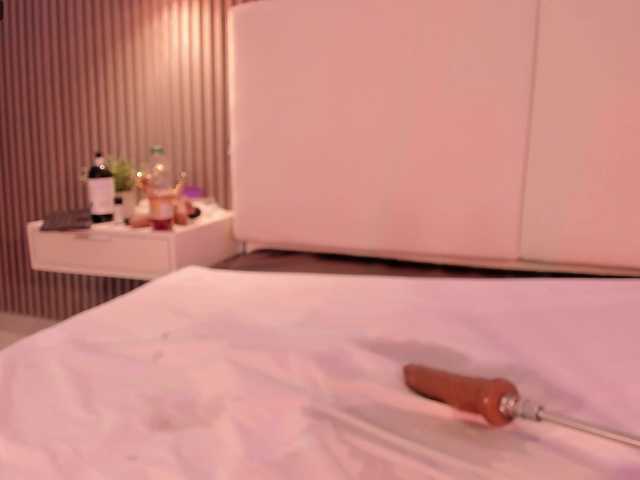 annie-clarkson's BongaCams show and profile