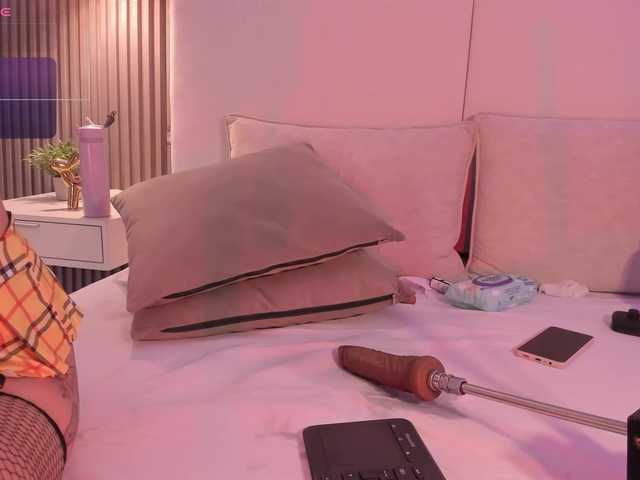 annie-clarkson's BongaCams show and profile