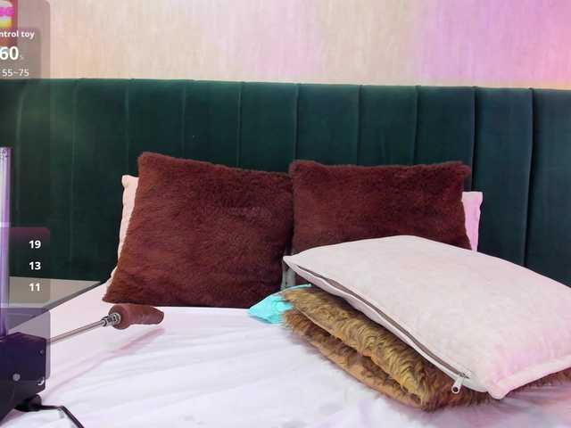  annie-clarkson chat room