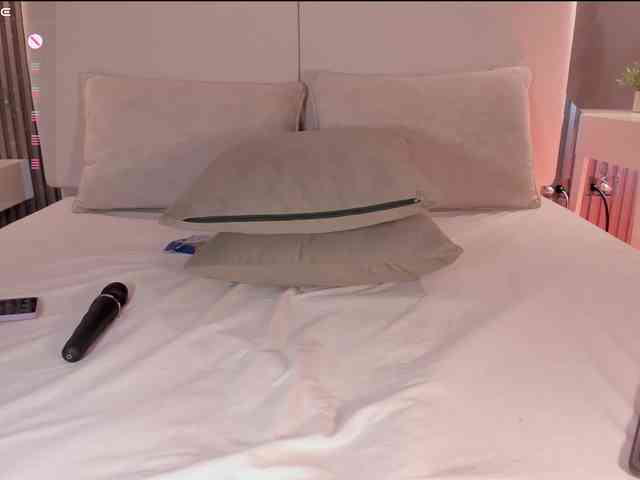 annie-clarkson webcam