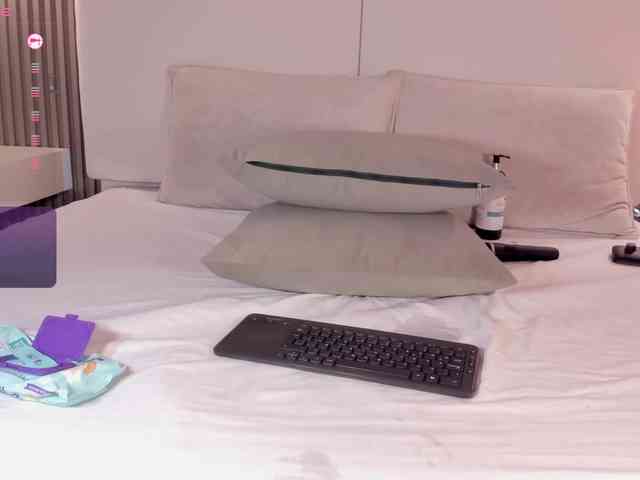 annie-clarkson webcam