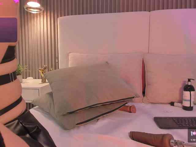 annie-clarkson webcam