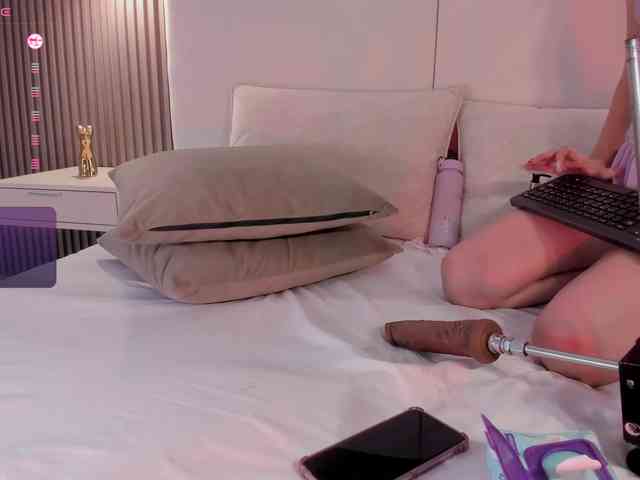 annie-clarkson webcam