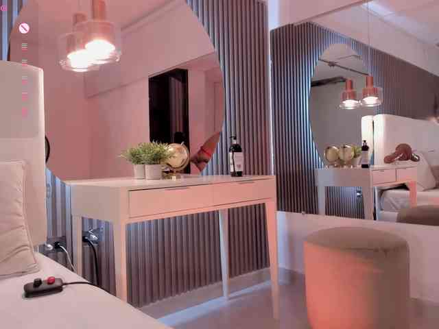 annie-clarkson webcam