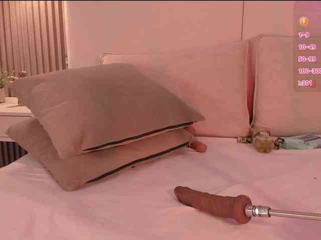 annie-clarkson webcam