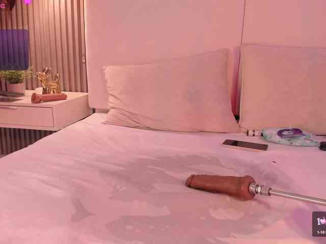 annie-clarkson webcam