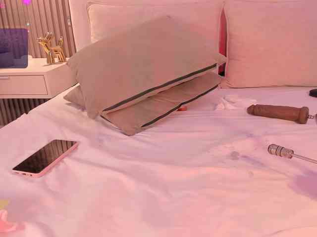 annie-clarkson webcam