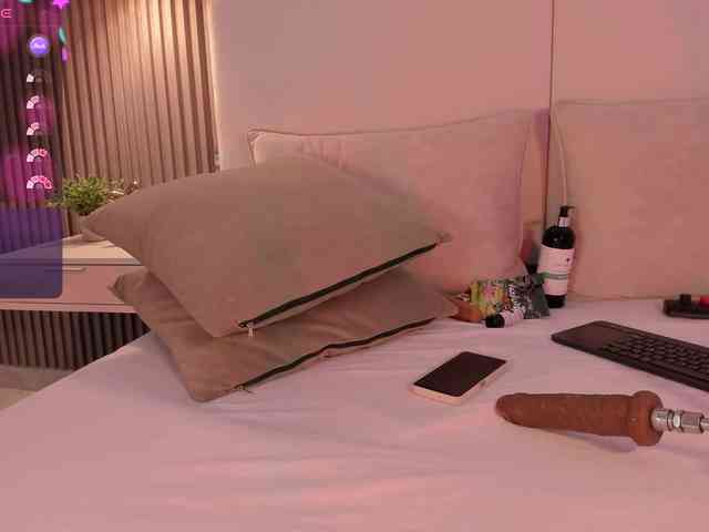 annie-clarkson webcam