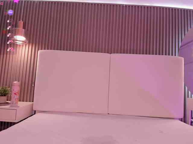 annie-clarkson webcam