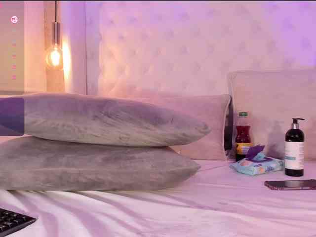 annie-clarkson webcam