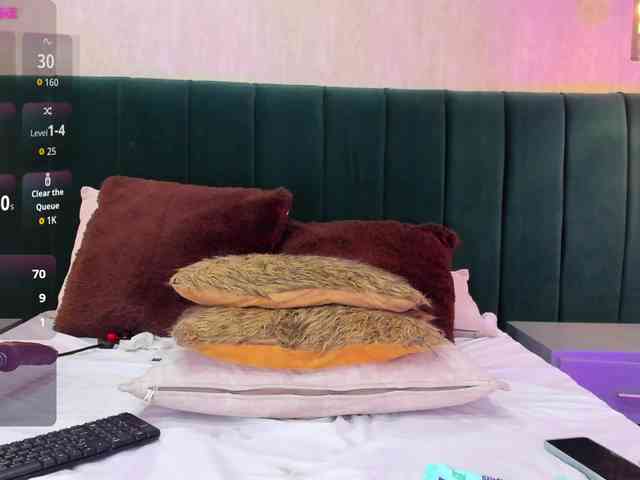 annie-clarkson webcam