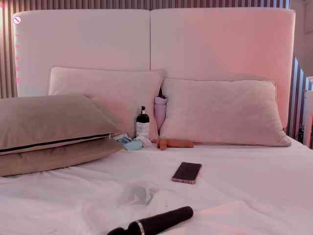 annie-clarkson webcam