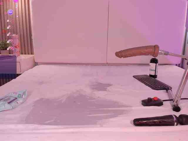 annie-clarkson webcam