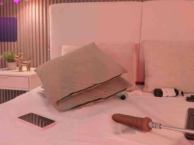 annie-clarkson webcam