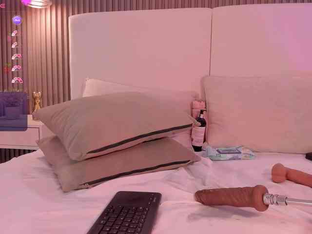 annie-clarkson webcam