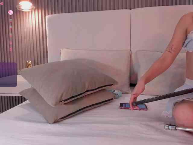 annie-clarkson webcam