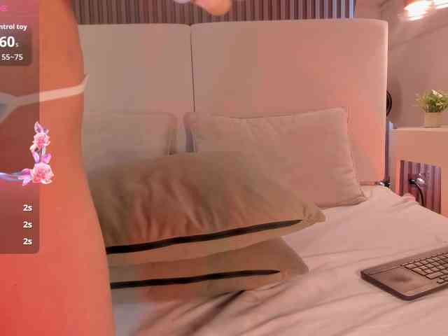 annie-clarkson webcam