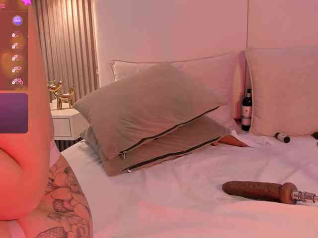 annie-clarkson webcam