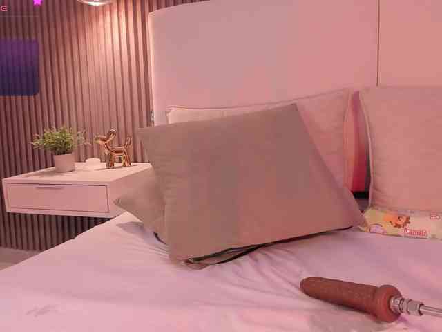 annie-clarkson webcam