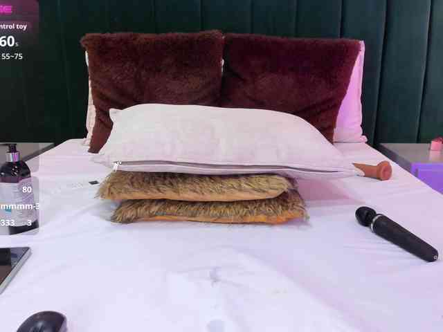 annie-clarkson webcam