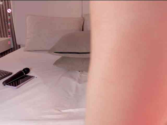 annie-clarkson webcam