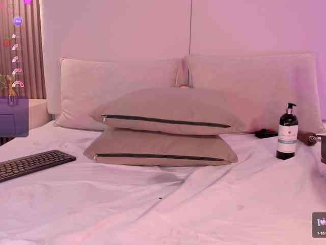 annie-clarkson webcam