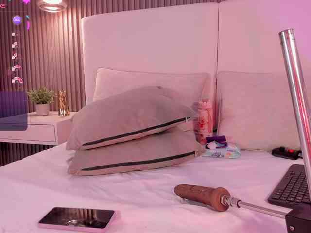 annie-clarkson webcam