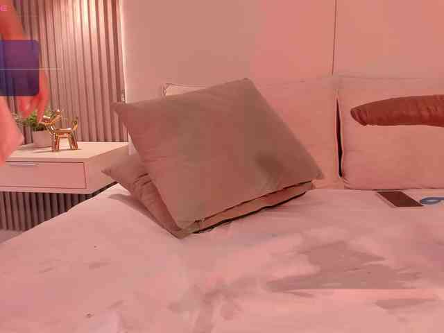 annie-clarkson webcam