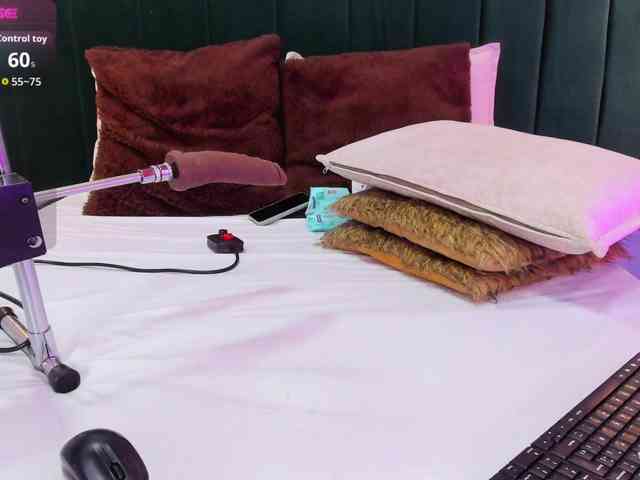 annie-clarkson webcam