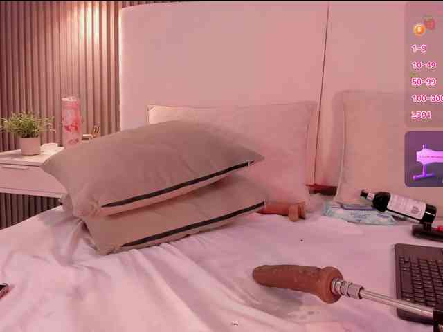 annie-clarkson webcam