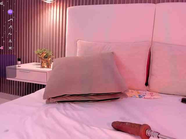 annie-clarkson webcam