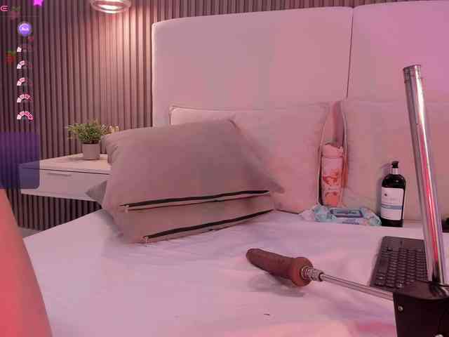 annie-clarkson webcam