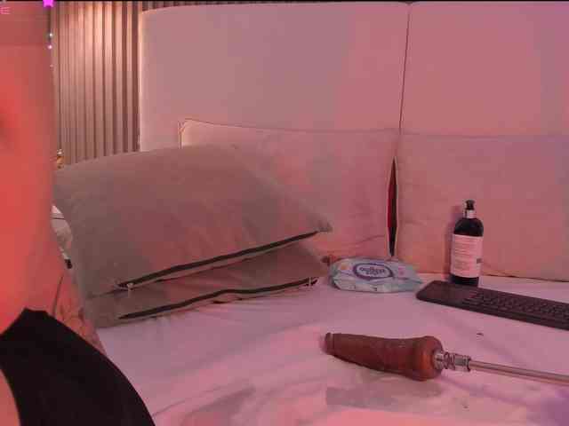 annie-clarkson webcam