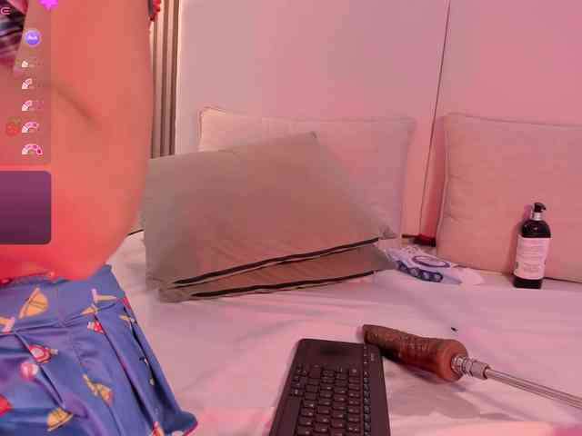 annie-clarkson webcam