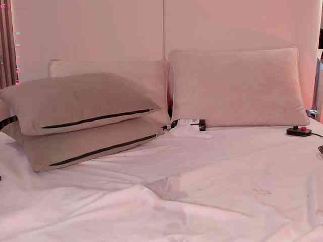 annie-clarkson webcam