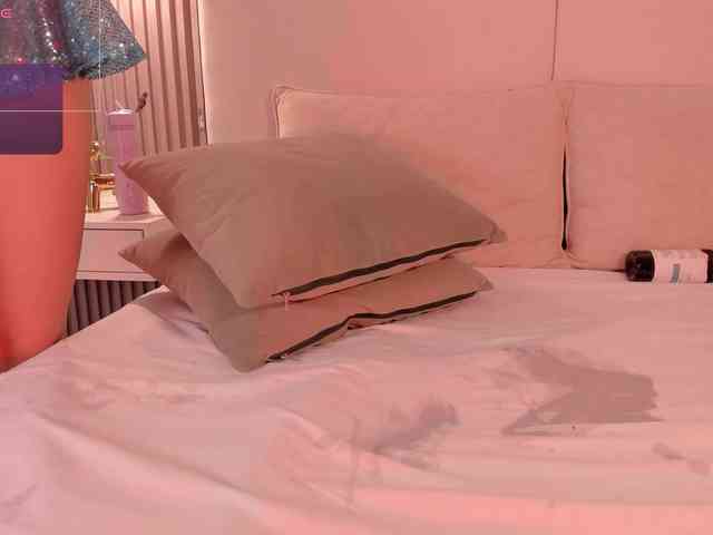 annie-clarkson webcam