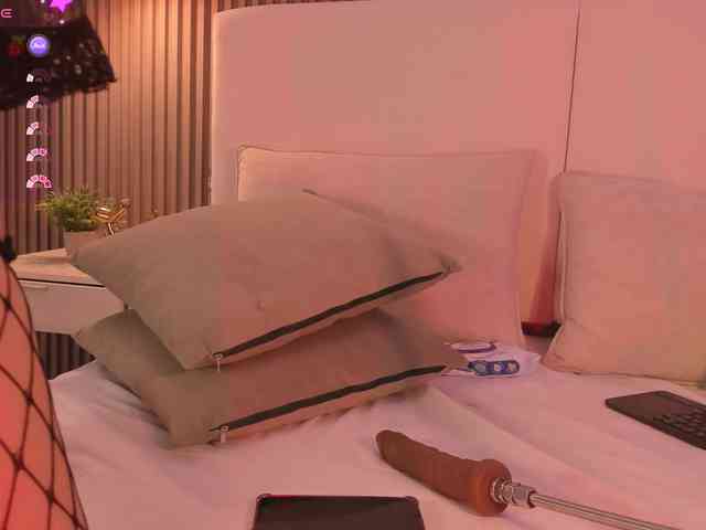 annie-clarkson webcam