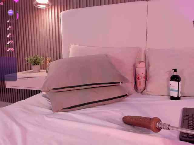 annie-clarkson webcam