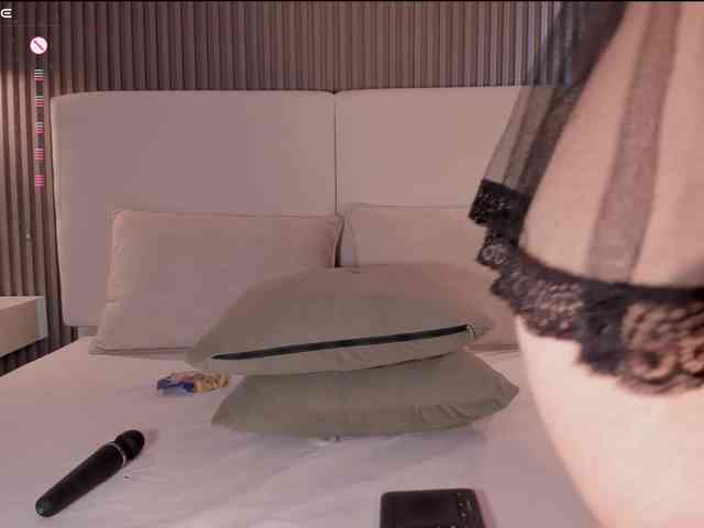 annie-clarkson webcam