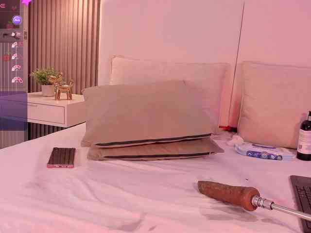 annie-clarkson webcam