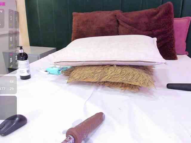 annie-clarkson webcam