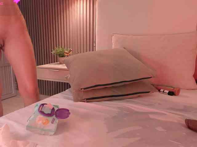 annie-clarkson webcam