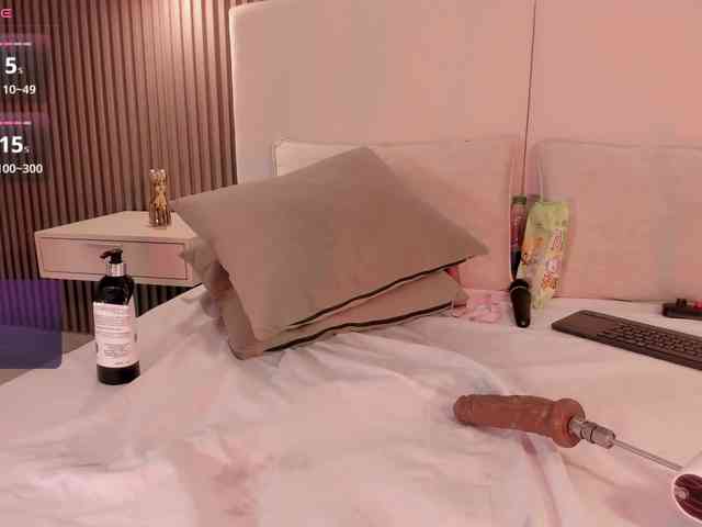 annie-clarkson webcam