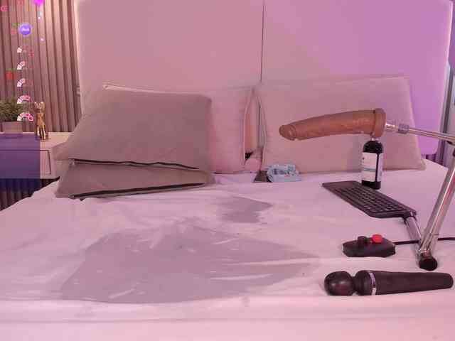 annie-clarkson webcam