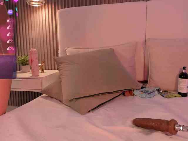 annie-clarkson webcam