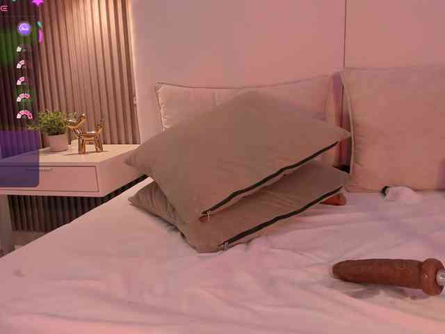 annie-clarkson webcam