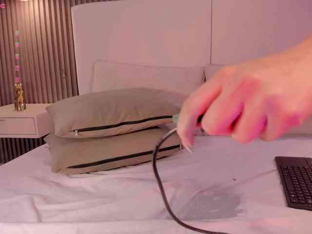 annie-clarkson webcam