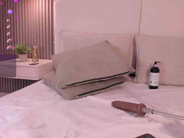 annie-clarkson webcam