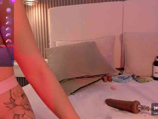 annie-clarkson webcam