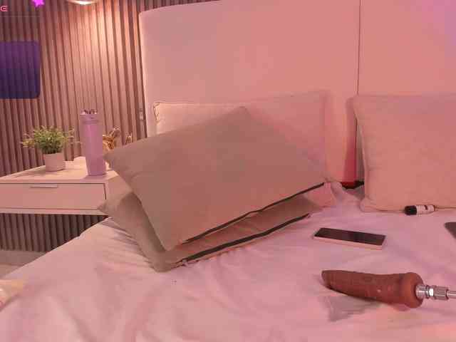 annie-clarkson webcam